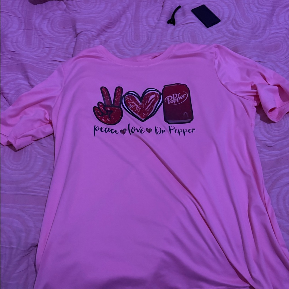 SHEIN Pink Graphic Short Sleeve Tee